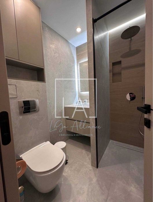 Продава се апартамент 103.48 кв.м. Поморие. Без интерес.