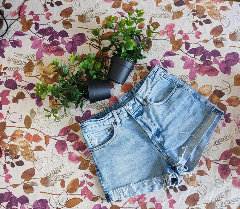 Къси гащи с висока талия