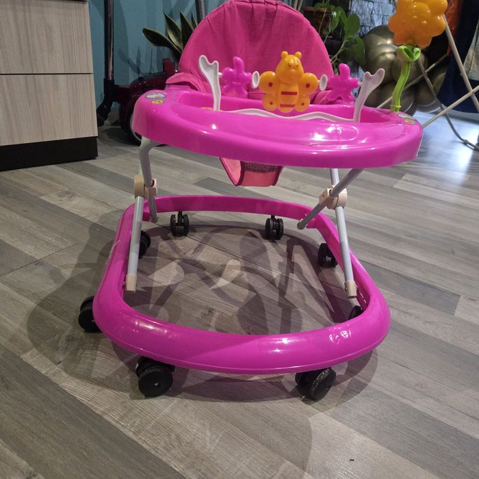 Чисто нова кръгла проходилка