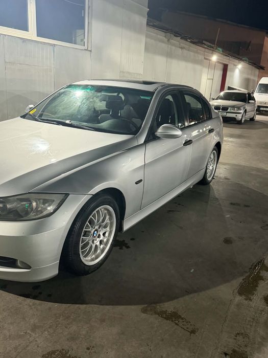 Bmw e90 320i 2006