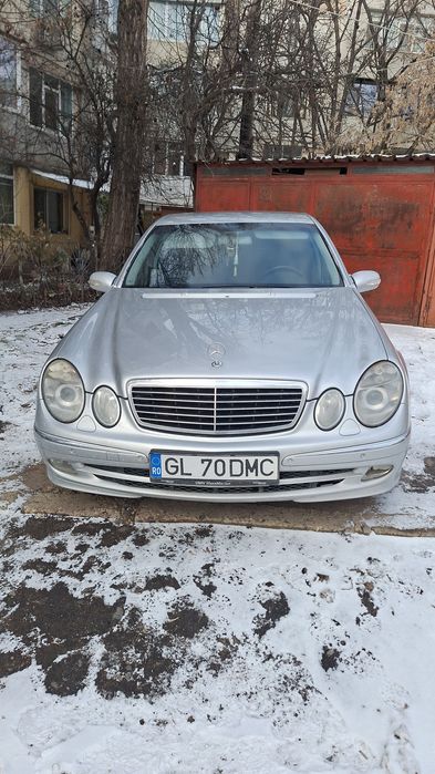 Vând Mercedes E Class Avangarde