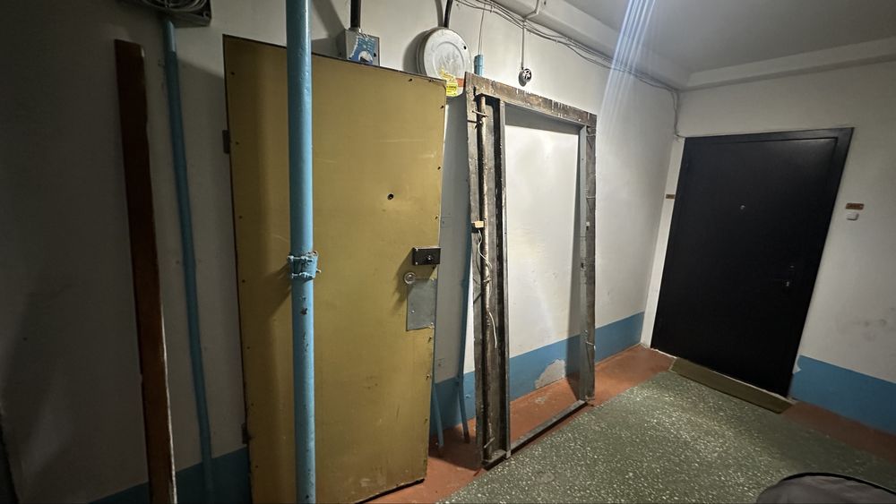 Продам двери входные самовывоз