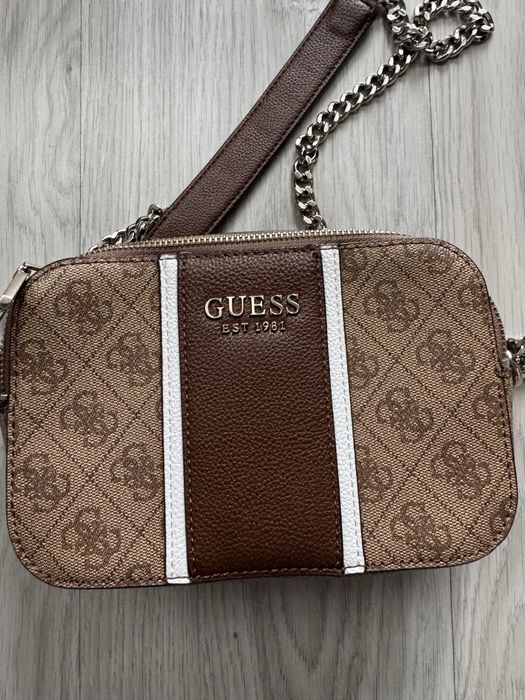 Чисто нова чанта GUESS