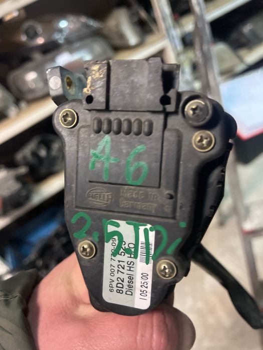 pedala accelerație audi a6 2.5