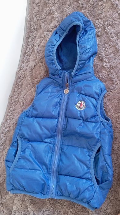 Продам  детскую безрукавку