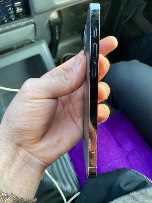 Iphone 12 pro aybi yoq