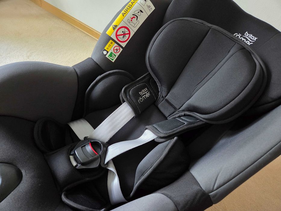 Scaun auto Britax Romer Dualfix i-Size 360°, ISOFIX, 0-4 ani + insert nou-nascut