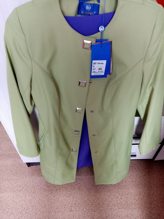 Продам плащ новый