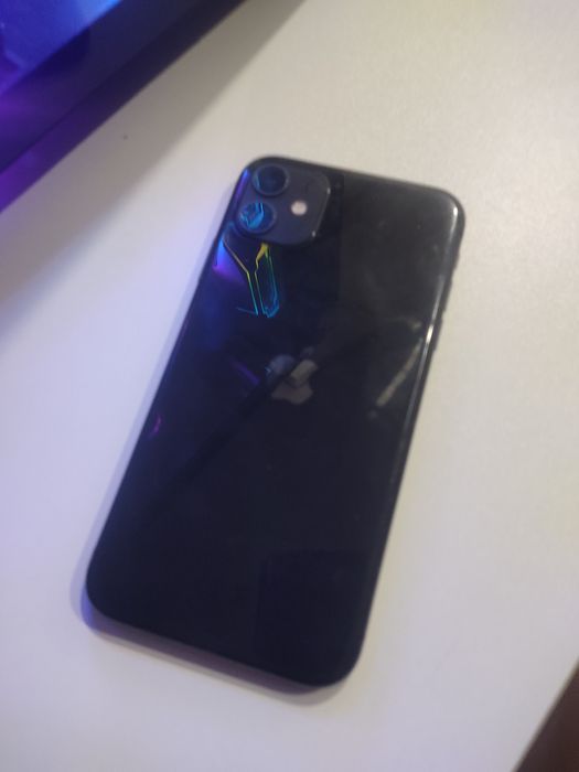 Продам iphone 11 64gb