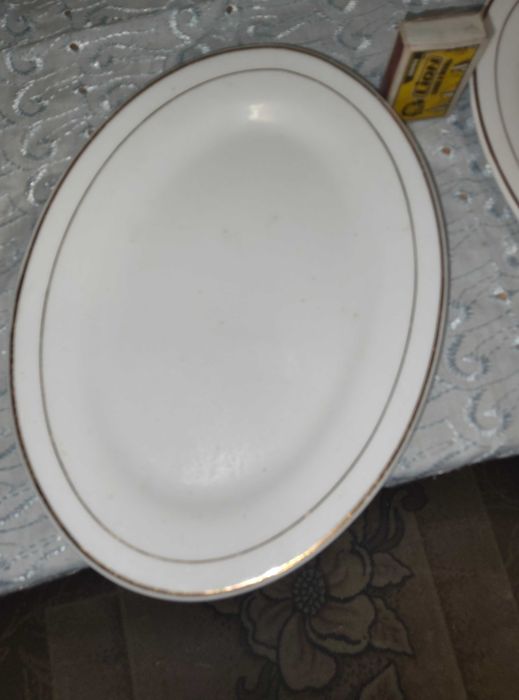 Кухонные наборы, посуда.