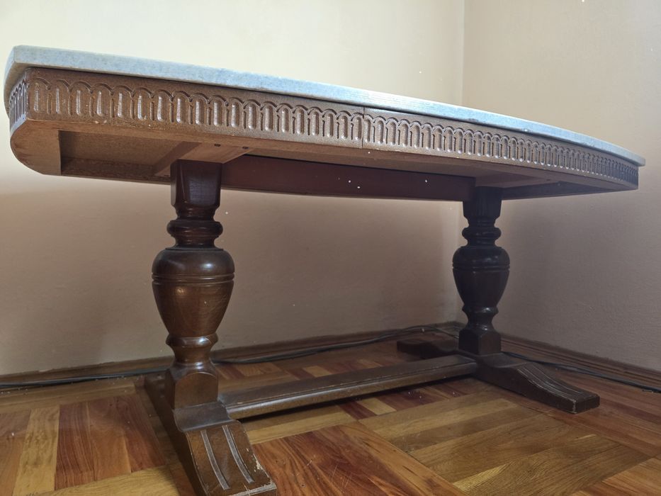 Антикварна мраморна маса