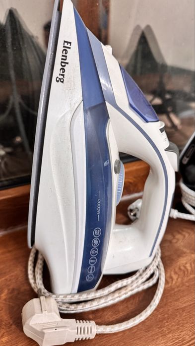 утюг в рабочем состоянии