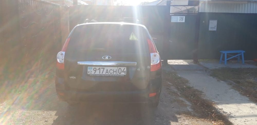 Срочно продам Приора  универсал 2012г