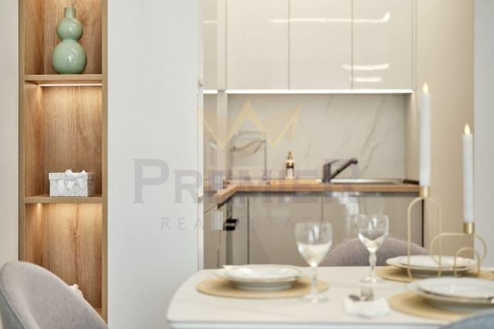 Дава се под наем Двустаен апартамент в Варна, Бриз - 60 кв.м за 918 € - Снимка #2