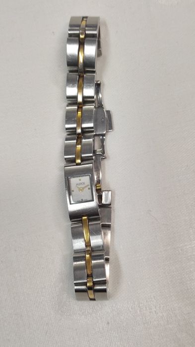 Часовник - гривна швейцарски