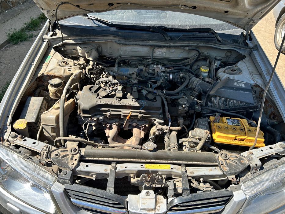 МашинаNissan almera