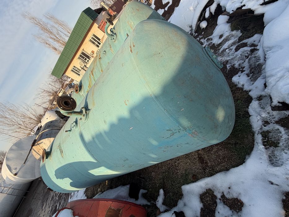 Емкость Цистерна Ресивер 6кублик сотилади