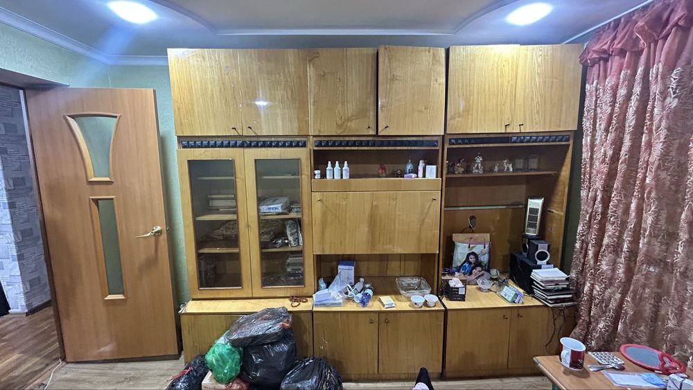 Продам шкаф и 3 стенки б/у