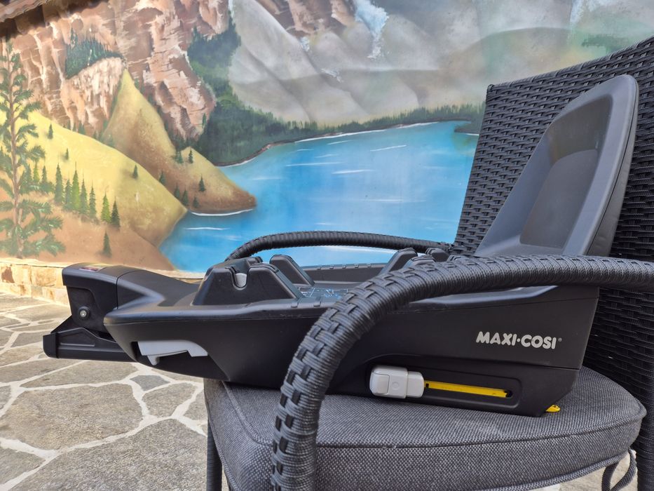 Столче за кола Maxi cosi Coral 360+FamilyFix3+ Адаптори