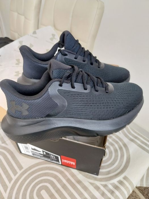 Маратонки under armour