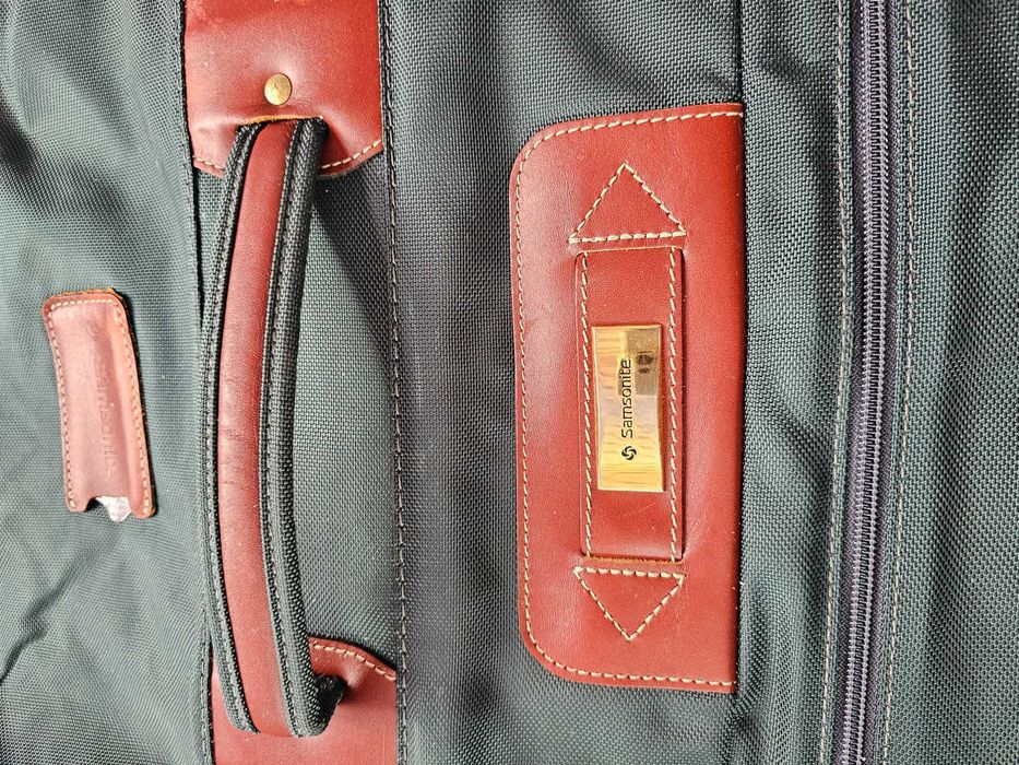 Сак за костюми или дрехи Samsonite, нов