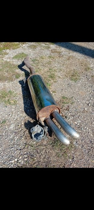 Продавам задно гърне от Пасат 5.5 седан