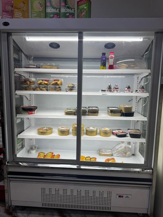 Витринный холодильник