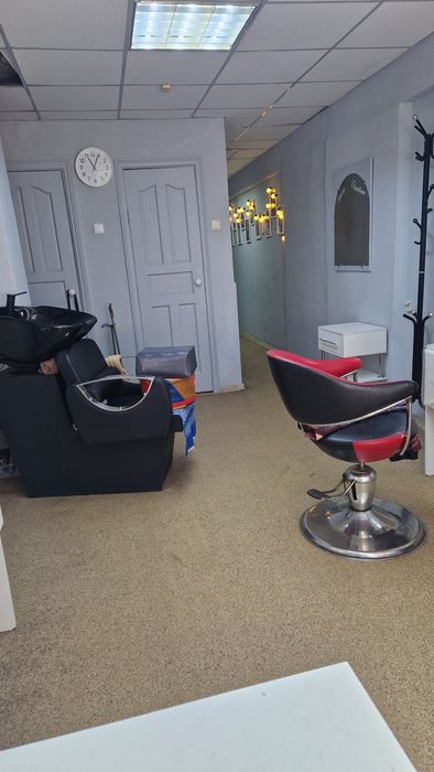 Продаётся парикмахерская на КШТ