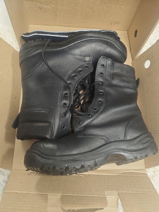 Берцы утеплённые, рабочие ботинки. Новые