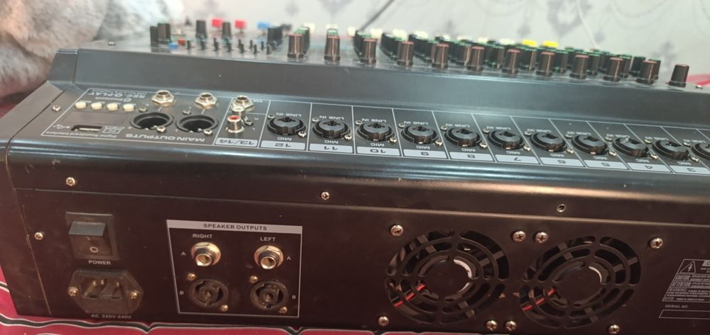 Микшер пульт активный DYNAKORD YX 12.2