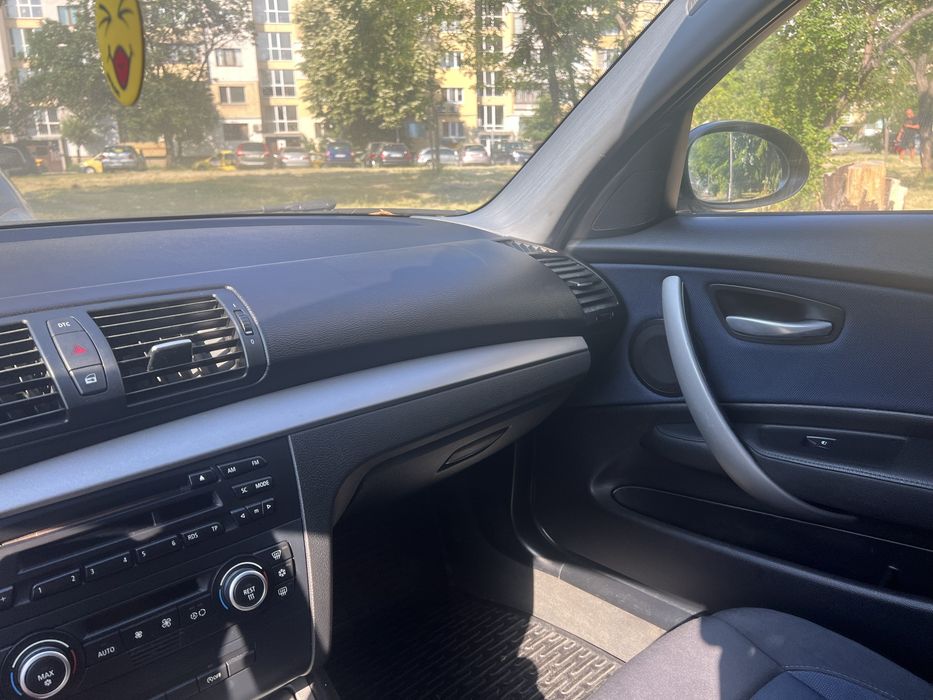 BMW 116i 2008г продавам