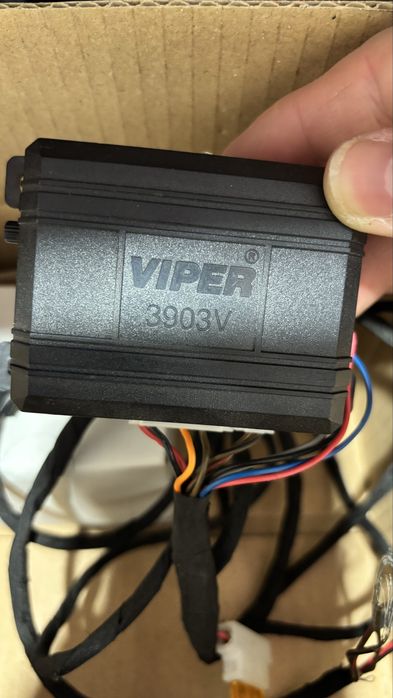 Alarma pe cheia masinii Viper 3903V