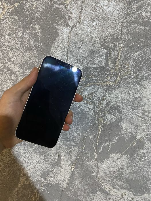 Продам iPhone 13