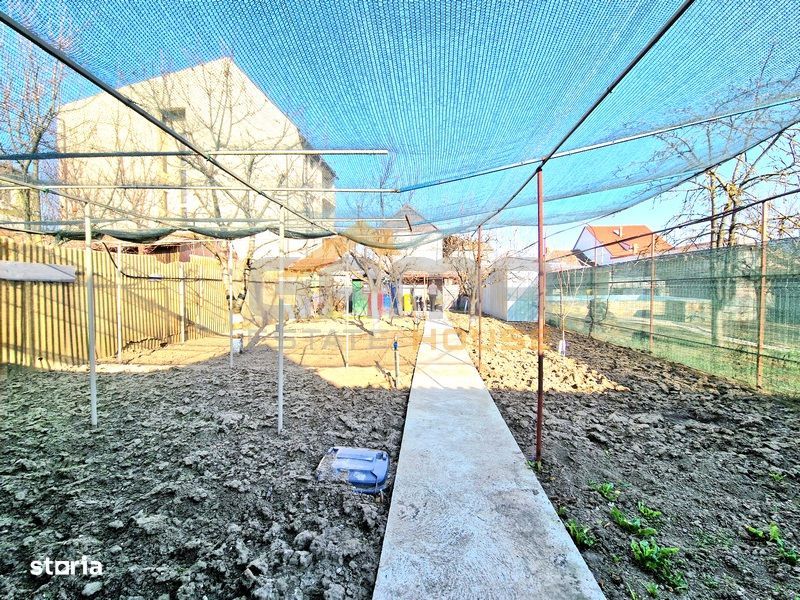 Casa 5 camere, teren 515 mp in cartierul Aradul Nou