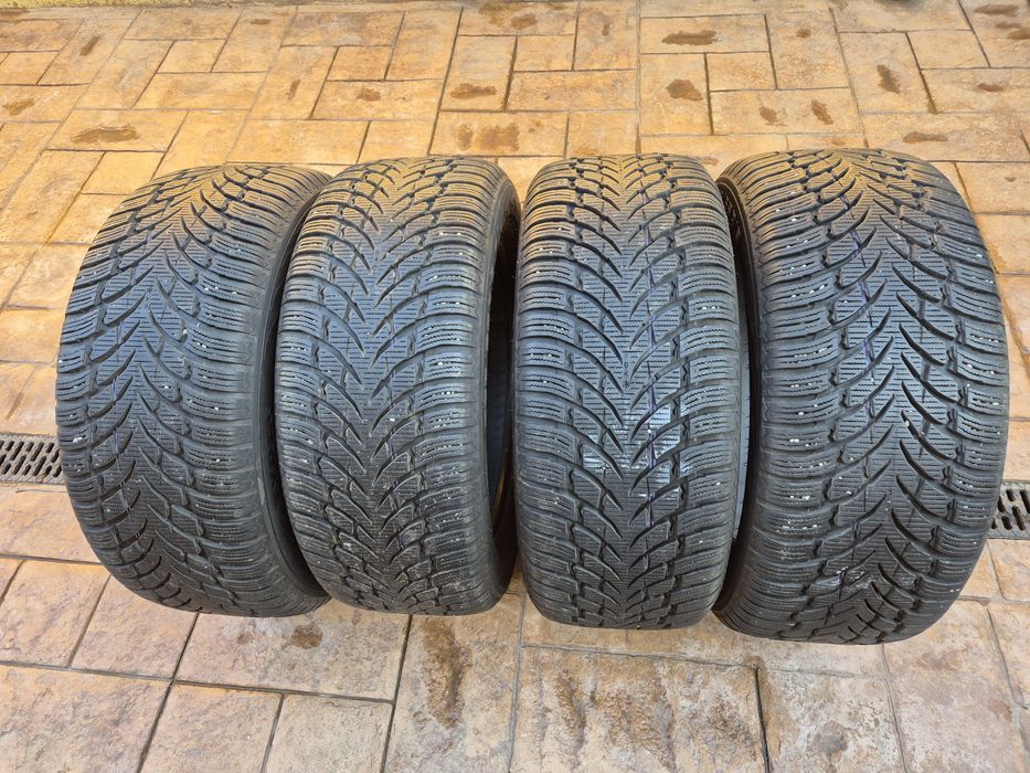Set 4 anvelope iarna Nokian 255 55 R18 cu 8mm