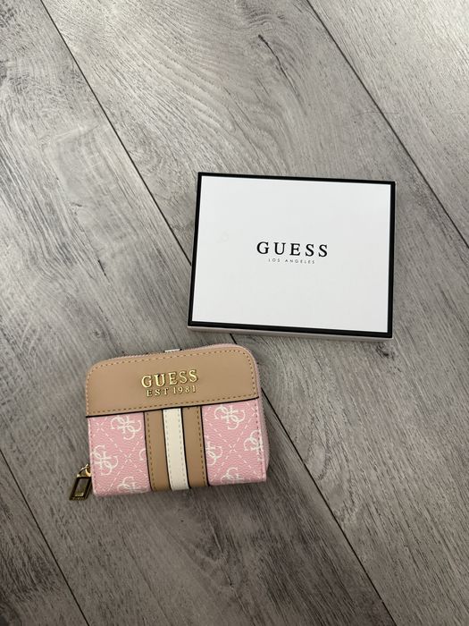 Portofel Guess Pink