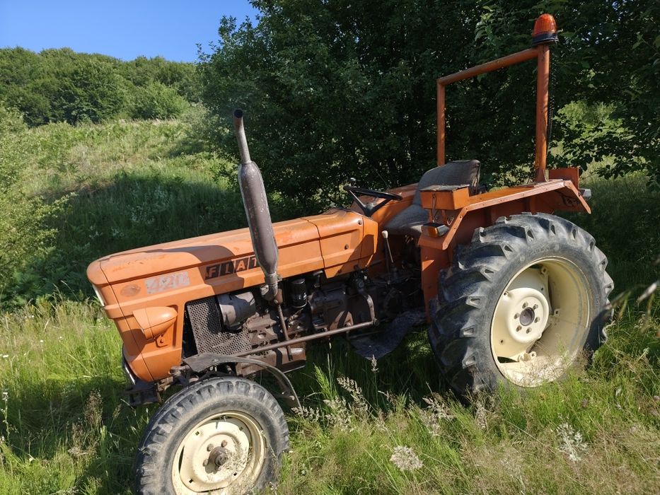 Vând tractor Fiat 420
