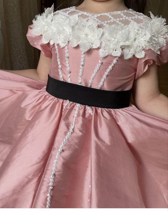 Платья нарядное для девочек Ателье Conffetti uz