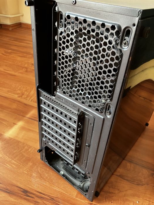 Carcasă PC ATX - stare foarte bună