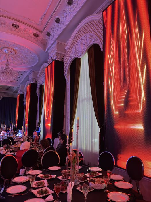 Аренда LED экран, подиум, ферма,  световой оборудования.