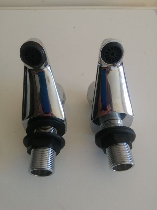 Кранчета за вода, стоящи нови.