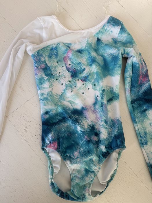 Costum gimnastica fete