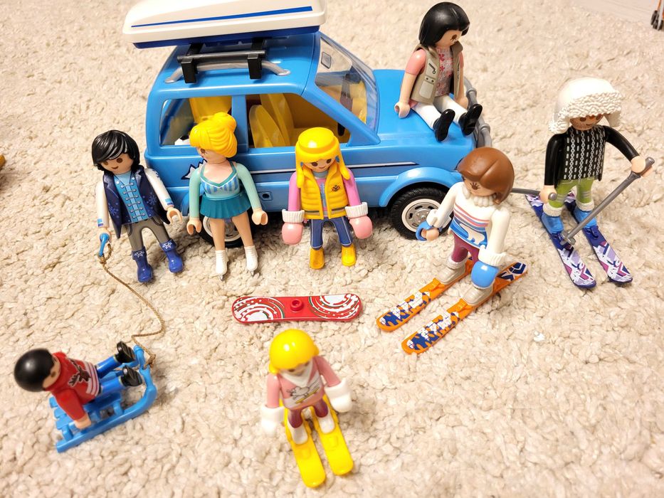 Seturi Playmobil de Craciun Iarna Casa familiei Scoala cu autobuzul