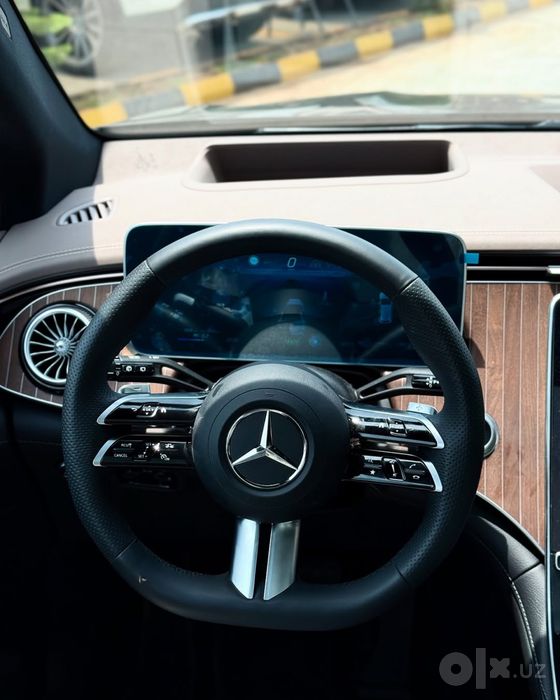 MERCEDES EQE 500 4 matic 0 probeg