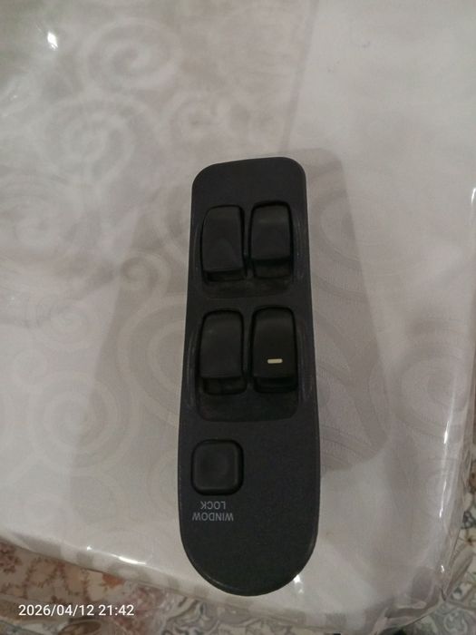 Блок  управлении кнопки стеклоподьемника