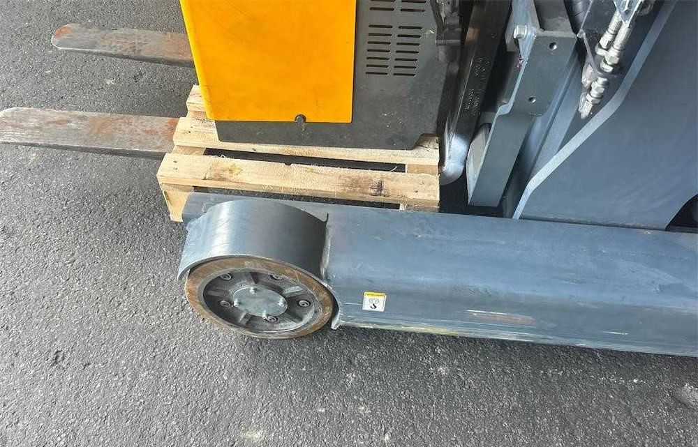 Reach Truck /Електрокар/Мотокар/ Heli CQD16 -Топ състояние, Като НОВ