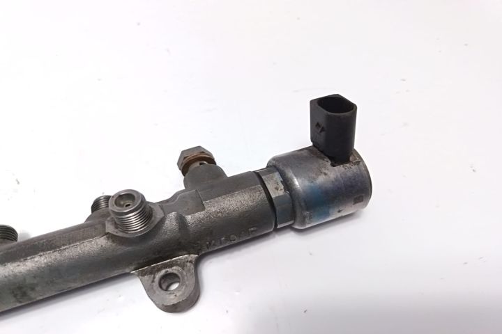 Rampa injectoare  A6510700495 Mercedes-Benz C-Class W204/S204 seria