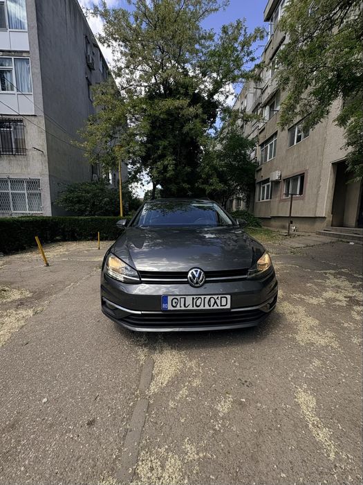 VOLKSWAGEN Golf 2018