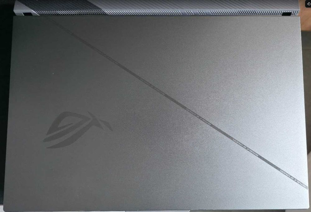 ASUS ROG SCAR 18 (2024) , RTX 4080 12GB 175W / i9-14900HX / 32GB DDR5 / 240Hz QHD+