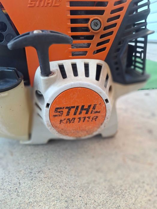 Stihl Бензинова тример Km 111 R